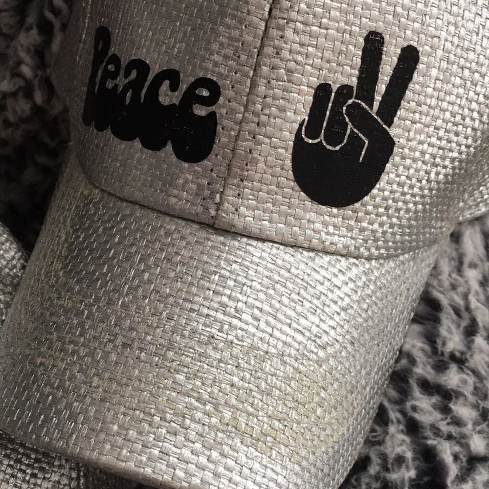 Retro Peace baseball cap